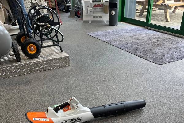 STIHL BGA 100